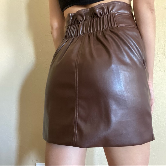 Brown faux leather urban outfitters skirt with a tie in the front, size S - Picture 4 of 7